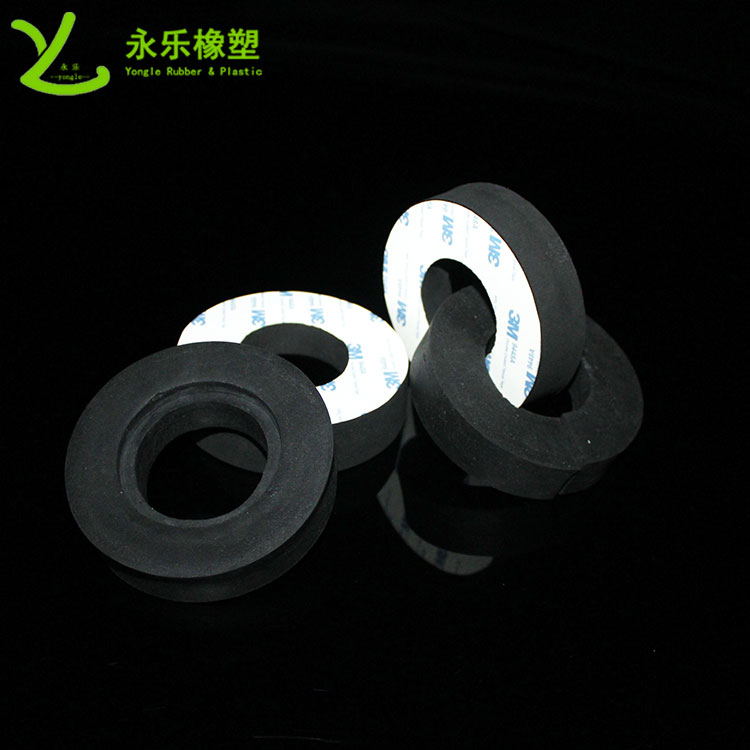 定制模壓發(fā)泡硅膠墊，減震模壓發(fā)泡硅膠墊，無氣味模壓發(fā)泡硅膠墊