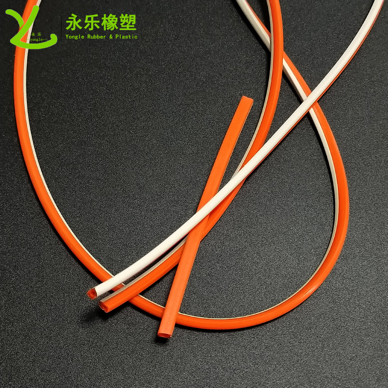 和平復(fù)合雙色導(dǎo)電硅膠條_導(dǎo)電屏蔽硅膠管_電磁屏蔽密封條